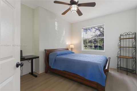 Купить виллу или дом в Пемброк-Пайнс, Флорида 4 спальни, 226.96м2, № 2009363 - фото 19