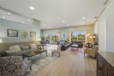 Купить виллу или дом в Пемброк-Пайнс, Флорида 4 спальни, 226.96м2, № 2009363 - фото 3