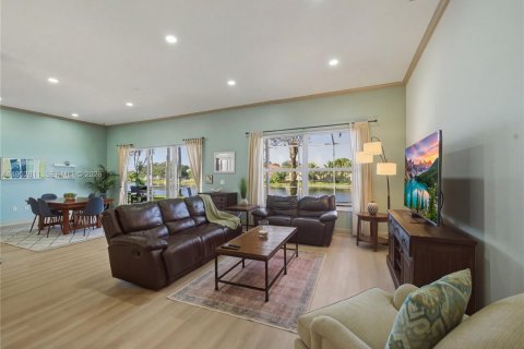 Купить виллу или дом в Пемброк-Пайнс, Флорида 4 спальни, 226.96м2, № 2009363 - фото 7