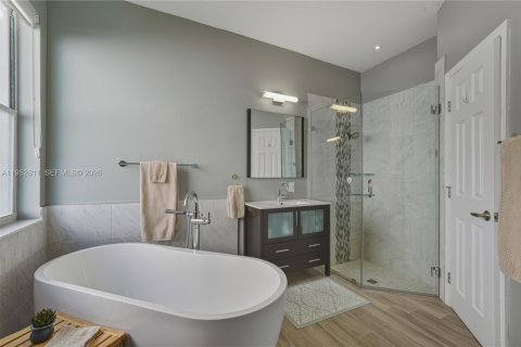 Купить виллу или дом в Пемброк-Пайнс, Флорида 4 спальни, 226.96м2, № 2009363 - фото 15