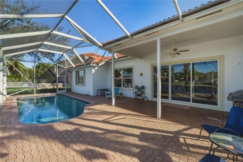 Купить виллу или дом в Пемброк-Пайнс, Флорида 4 спальни, 226.96м2, № 2009363 - фото 29