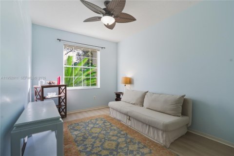 Купить виллу или дом в Пемброк-Пайнс, Флорида 4 спальни, 226.96м2, № 2009363 - фото 21