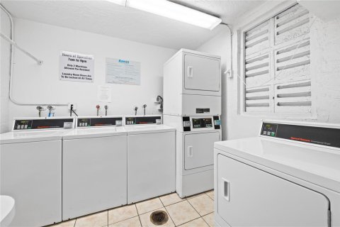 Condominio en venta en Margate, Florida, 1 dormitorio, 67.35 m2 № 2084487 - foto 17