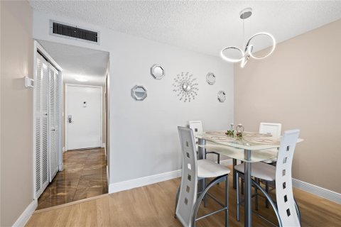 Condominio en venta en Margate, Florida, 1 dormitorio, 67.35 m2 № 2084487 - foto 10