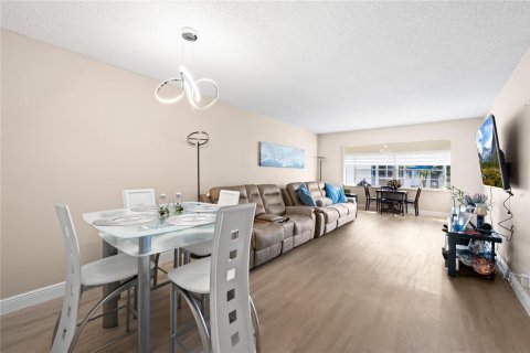 Condominio en venta en Margate, Florida, 1 dormitorio, 67.35 m2 № 2084487 - foto 11