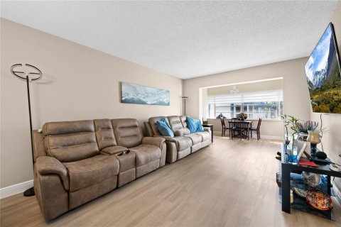 Condominio en venta en Margate, Florida, 1 dormitorio, 67.35 m2 № 2084487 - foto 12
