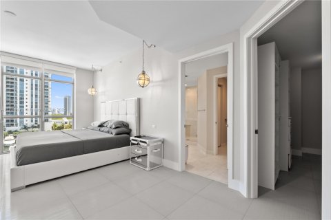 Condo in North Miami Beach, Florida, 2 bedrooms  № 1865028 - photo 23