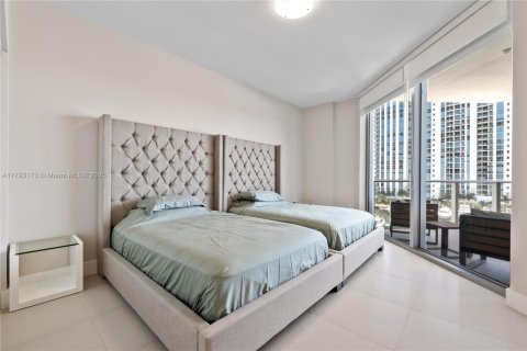 Condo in North Miami Beach, Florida, 2 bedrooms  № 1865028 - photo 19