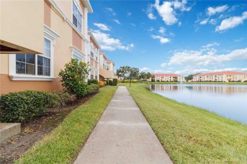 Condominio en alquiler en Sarasota, Florida, 2 dormitorios, 98.29 m2 № 1884746 - foto 3