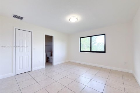 Villa ou maison à louer à Miami, Floride: 3 chambres, 250.84 m2 № 1946493 - photo 15