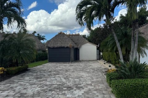 Condo in Margate, Florida  № 2250378 - photo 18