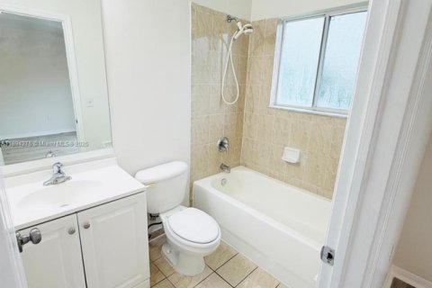 Adosado en alquiler en Homestead, Florida, 4 dormitorios, 141.95 m2 № 1946088 - foto 24