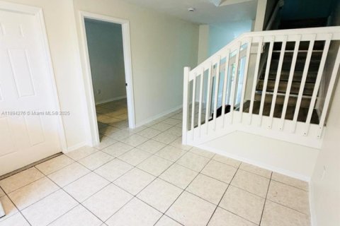 Adosado en alquiler en Homestead, Florida, 4 dormitorios, 141.95 m2 № 1946088 - foto 12