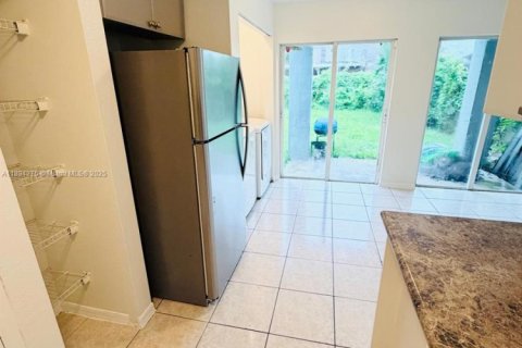Adosado en alquiler en Homestead, Florida, 4 dormitorios, 141.95 m2 № 1946088 - foto 17