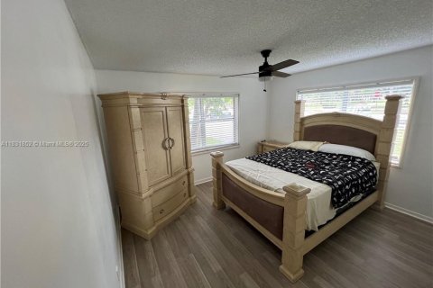 Condo in Lauderhill, Florida, 3 bedrooms № 1935721 - photo 13