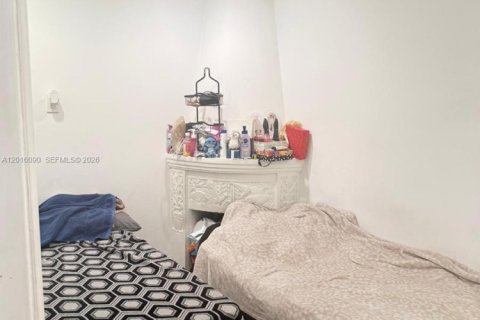 Condo in Miami Beach, Florida № 2247416 - photo 4