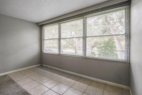 Condo in Vero Beach, Florida, 2 bedrooms  № 2188475 - photo 18