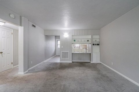 Condo in Vero Beach, Florida, 2 bedrooms  № 2188475 - photo 5