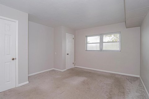 Condo in Vero Beach, Florida, 2 bedrooms  № 2188475 - photo 19