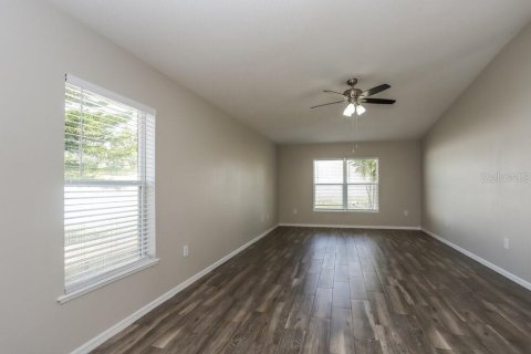 Villa ou maison à louer à Eagle Lake, Floride: 4 chambres, 253.25 m2 № 1914509 - photo 7
