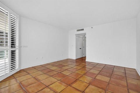 Condo in Aventura, Florida, 2 bedrooms  № 1992156 - photo 18