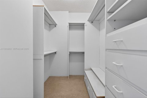 Condo in Aventura, Florida, 2 bedrooms  № 1992156 - photo 19