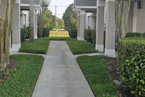 Adosado en venta en Brandon, Florida, 2 dormitorios, 107.67 m2 № 1918636 - foto 2