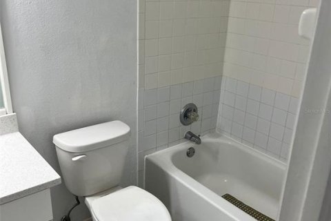 Adosado en venta en Brandon, Florida, 2 dormitorios, 107.67 m2 № 1918636 - foto 20