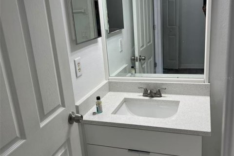Adosado en venta en Brandon, Florida, 2 dormitorios, 107.67 m2 № 1918636 - foto 19