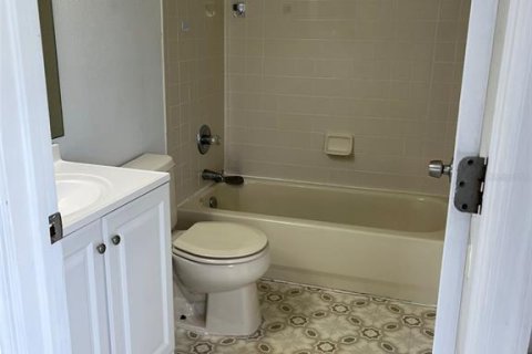 Adosado en venta en Brandon, Florida, 2 dormitorios, 107.67 m2 № 1918636 - foto 13
