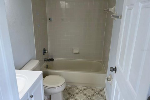 Adosado en venta en Brandon, Florida, 2 dormitorios, 107.67 m2 № 1918636 - foto 11