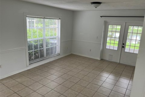 Adosado en venta en Brandon, Florida, 2 dormitorios, 107.67 m2 № 1918636 - foto 8