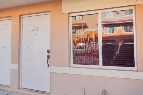 Купить кондоминиум в Хайалиа, Флорида 2 спальни, 95.78м2, № 1958673 - фото 1