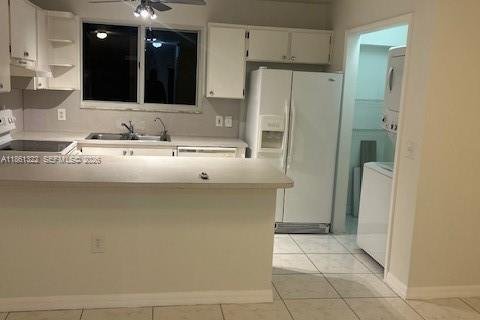Condominio en venta en Hialeah, Florida, 2 dormitorios, 95.78 m2 № 1958673 - foto 19