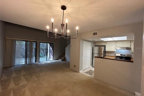 Condo in Gainesville, Florida, 2 bedrooms  № 1910516 - photo 4