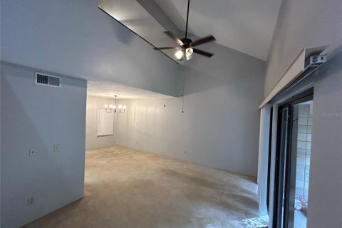 Condo in Gainesville, Florida, 2 bedrooms  № 1910516 - photo 3