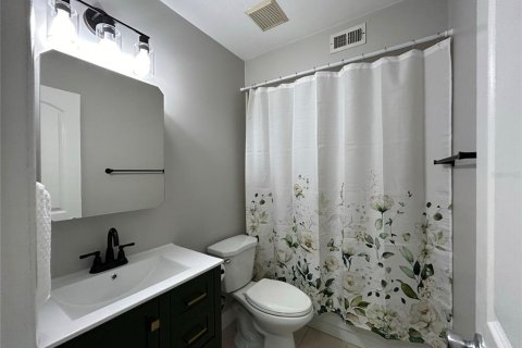 Condo in Gainesville, Florida, 2 bedrooms  № 1910516 - photo 14