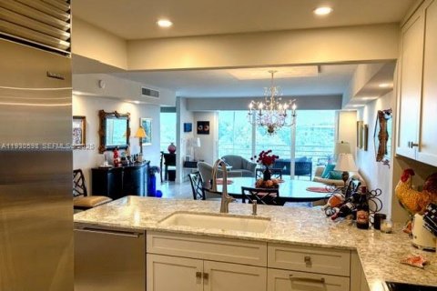 Condominio en alquiler en Pompano Beach, Florida, 3 dormitorios, 139.35 m2 № 1992009 - foto 2