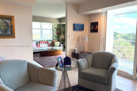 Condominio en alquiler en Pompano Beach, Florida, 3 dormitorios, 139.35 m2 № 1992009 - foto 11