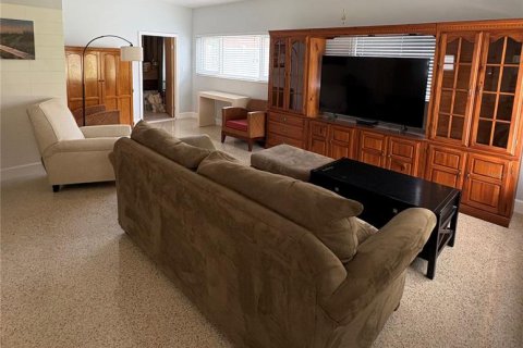 Villa ou maison à louer à Saint Petersburg, Floride: 3 chambres, 143.44 m2 № 2344680 - photo 5