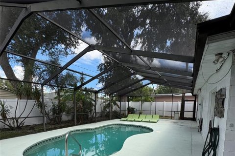 Villa ou maison à louer à Saint Petersburg, Floride: 3 chambres, 143.44 m2 № 2344680 - photo 13