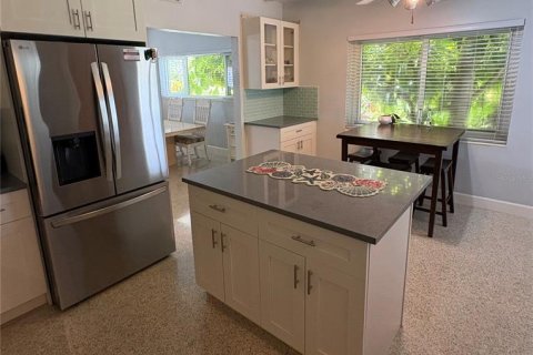 Villa ou maison à louer à Saint Petersburg, Floride: 3 chambres, 143.44 m2 № 2344680 - photo 3