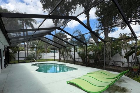 Villa ou maison à louer à Saint Petersburg, Floride: 3 chambres, 143.44 m2 № 2344680 - photo 14