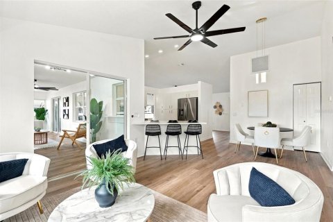 Villa ou maison à vendre à North Port, Floride: 3 chambres, 170.66 m2 № 2388558 - photo 8