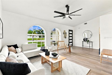 Villa ou maison à vendre à North Port, Floride: 3 chambres, 170.66 m2 № 2388558 - photo 5