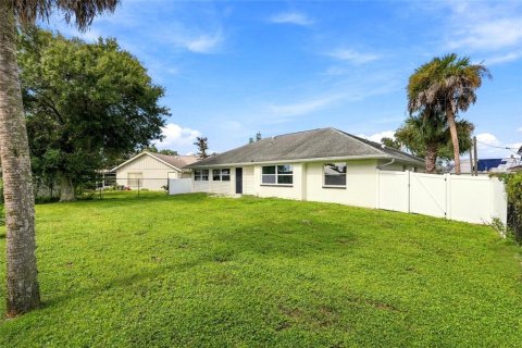 Villa ou maison à vendre à North Port, Floride: 3 chambres, 170.66 m2 № 2388558 - photo 28