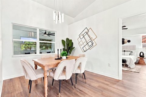 Villa ou maison à vendre à North Port, Floride: 3 chambres, 170.66 m2 № 2388558 - photo 6
