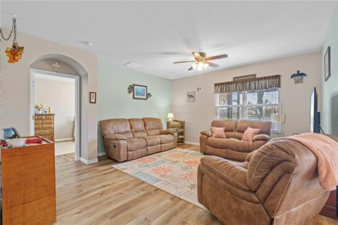 House in Punta Gorda, Florida 4 bedrooms, 171.5 sq.m. № 1883475 - photo 22