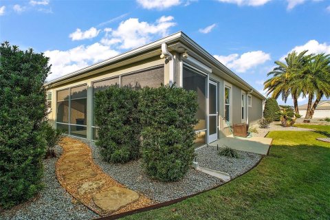 House in The Villages, Florida 3 bedrooms, 182.74 sq.m. № 1718055 - photo 30