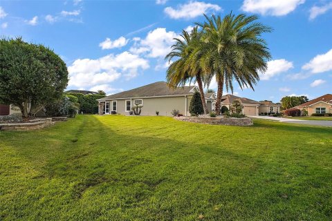 House in The Villages, Florida 3 bedrooms, 182.74 sq.m. № 1718055 - photo 2
